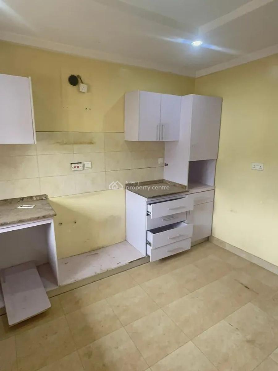 Spacious Two Bedroom Flat, Asokoro District, Abuja, Flat / Apartment for Rent