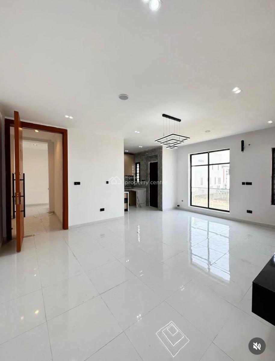 2 Bedroom Apartment, Ologolo, Lekki, Lagos, Flat / Apartment for Rent