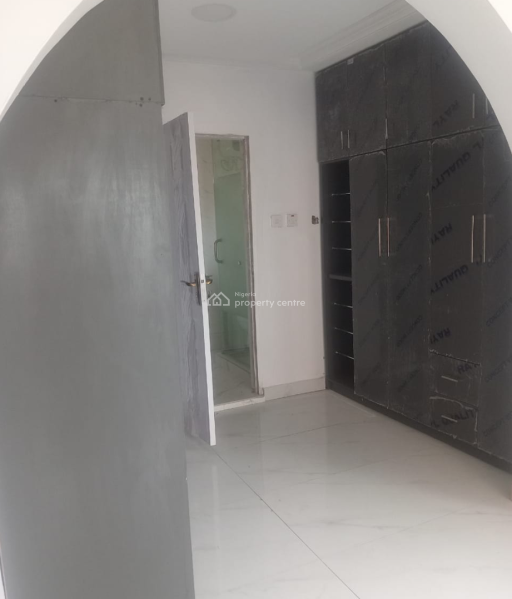 Executive 3 Bedroom Apartment, Gra Phase 1, Magodo, Lagos, Flat / Apartment for Rent