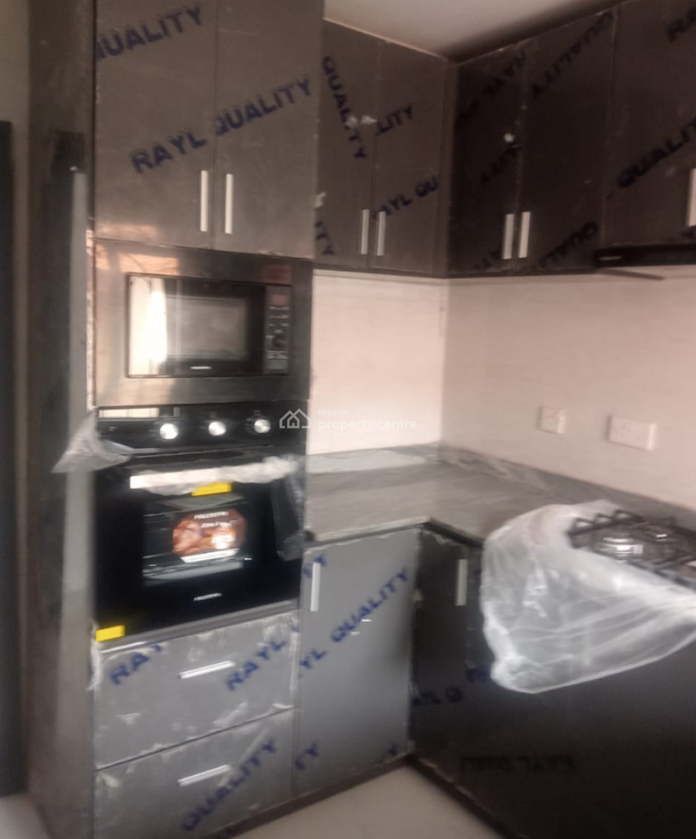 Executive 3 Bedroom Apartment, Gra Phase 1, Magodo, Lagos, Flat / Apartment for Rent