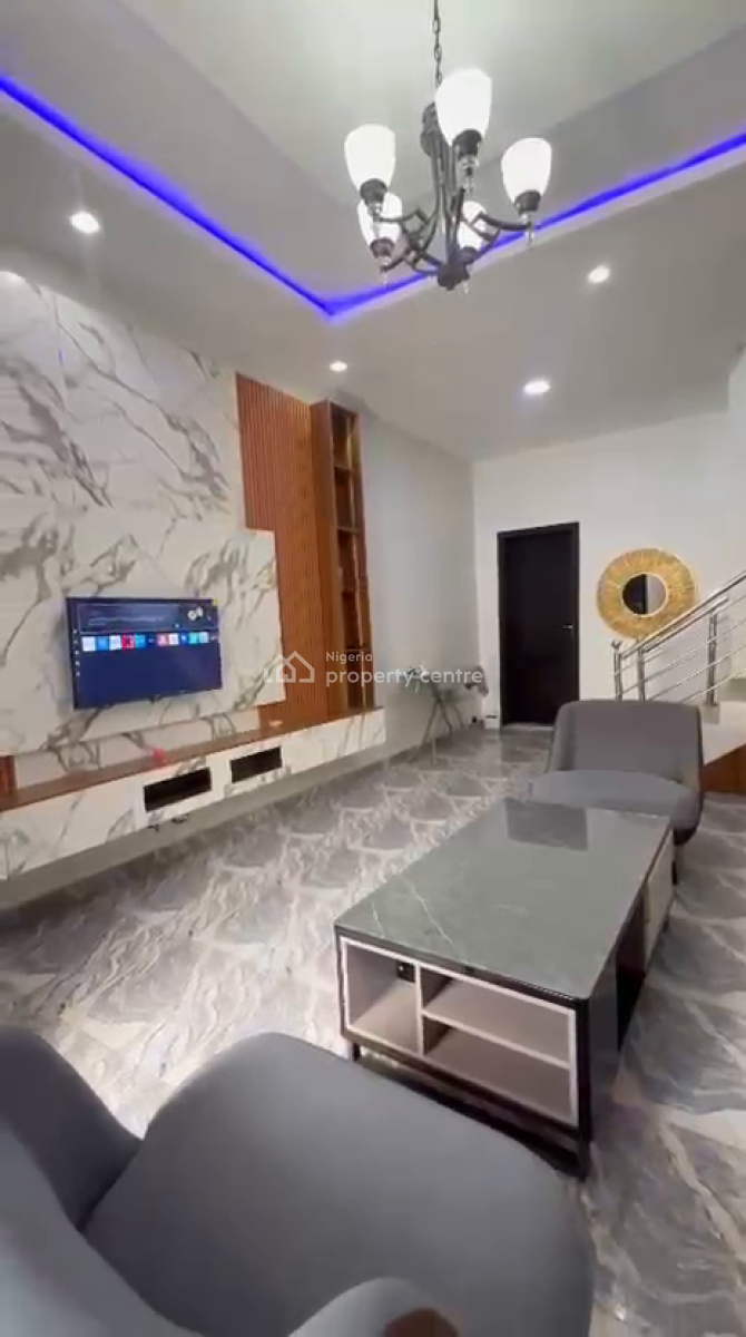 Nicely Furnished 3 Bedroom Apartment, Magodo, Lagos, Flat / Apartment Short Let