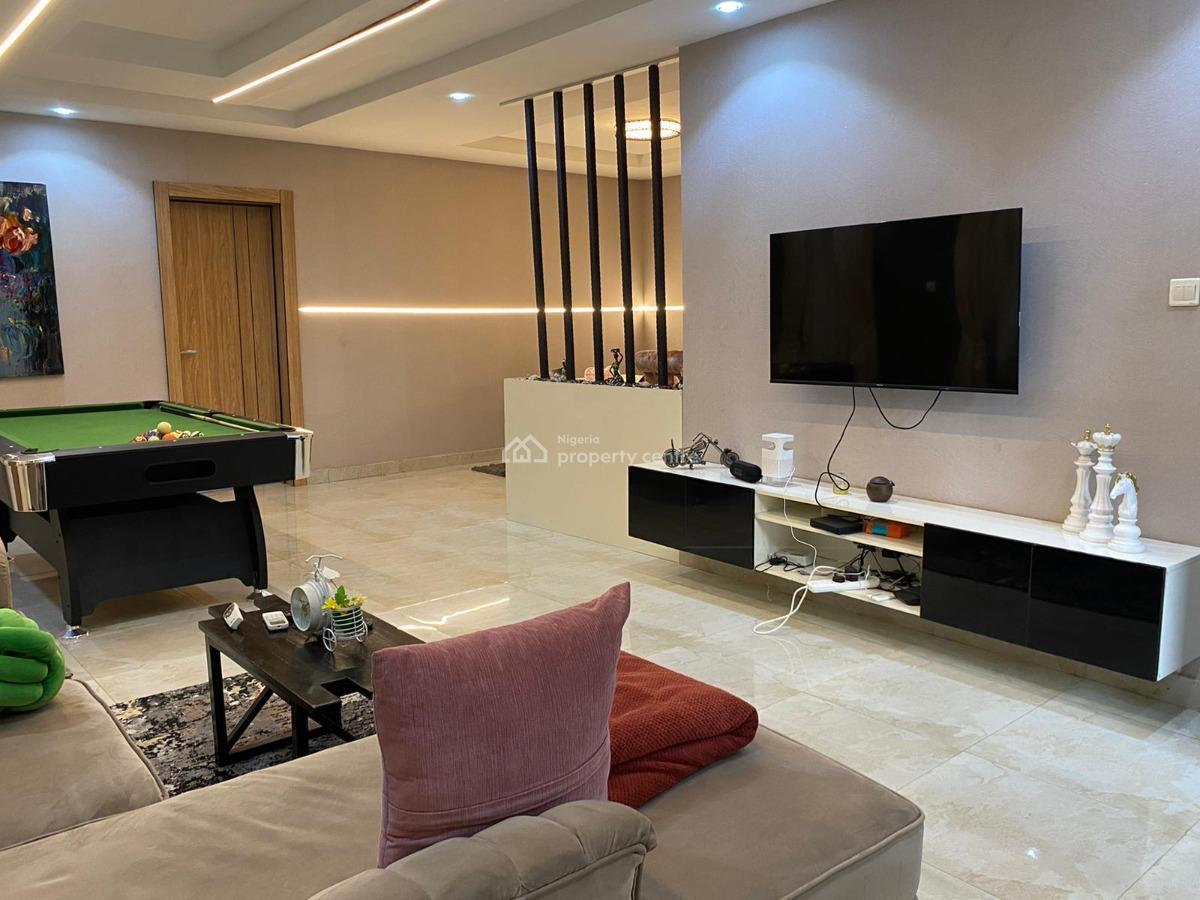 Nicely Furnished 2 Bedroom Apartment, Lekki Phase 1, Lekki, Lagos, Flat / Apartment Short Let