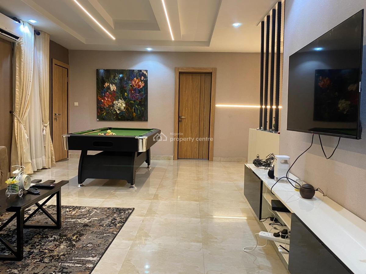 Nicely Furnished 2 Bedroom Apartment, Lekki Phase 1, Lekki, Lagos, Flat / Apartment Short Let