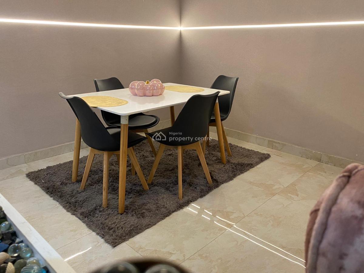 Nicely Furnished 2 Bedroom Apartment, Lekki Phase 1, Lekki, Lagos, Flat / Apartment Short Let