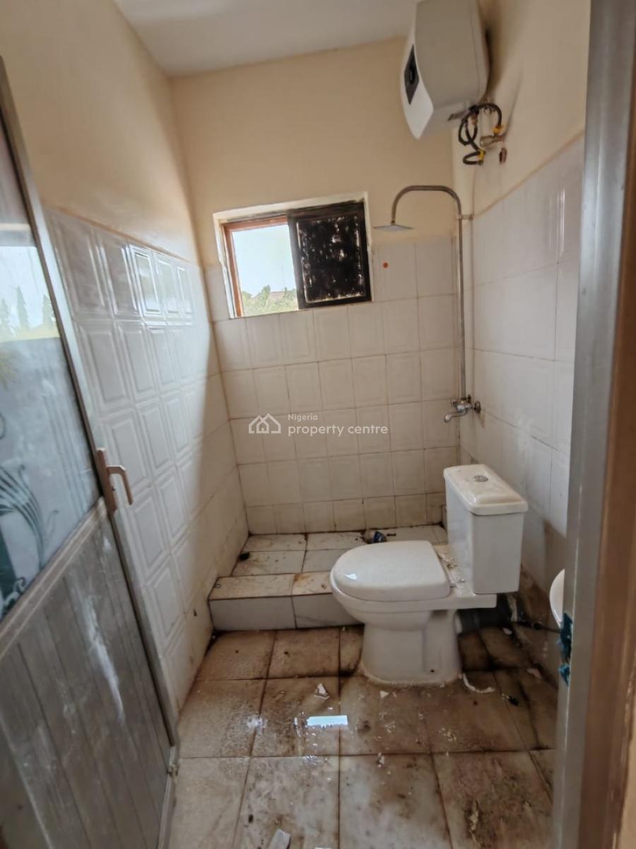 2 Bedrooms Flat, G.c. Oranika Road, Mabushi, Abuja, Flat / Apartment for Rent