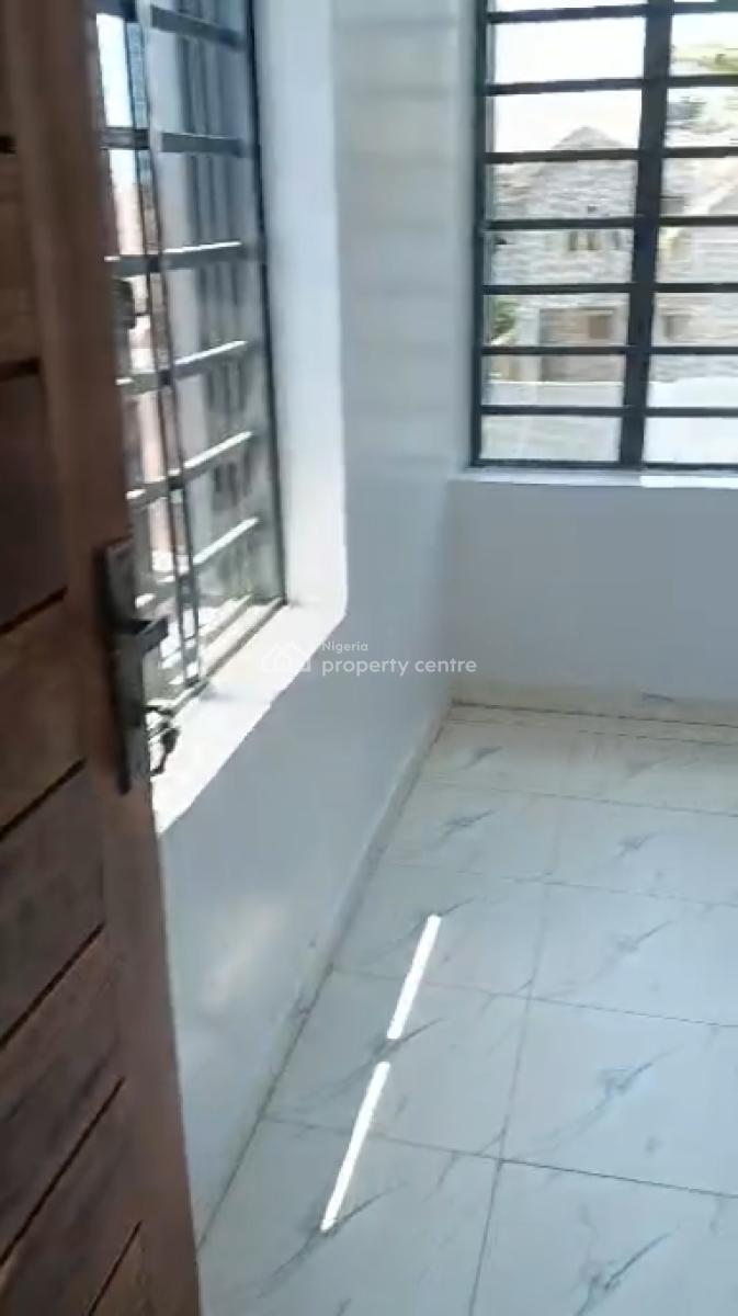 Well Maintained Mini Flat, Lakowe, Awoyaya, Ibeju Lekki, Lagos, Mini Flat (room and Parlour) for Rent