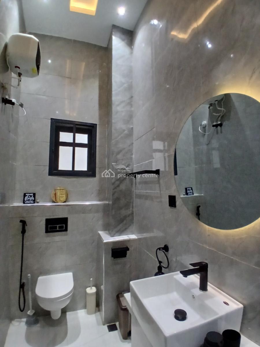 Tastefully Furnished and Fully Fitted and Serviced 2 Bedroom En-suite, Lekki Phase 1, Lekki, Lagos, Flat / Apartment for Rent