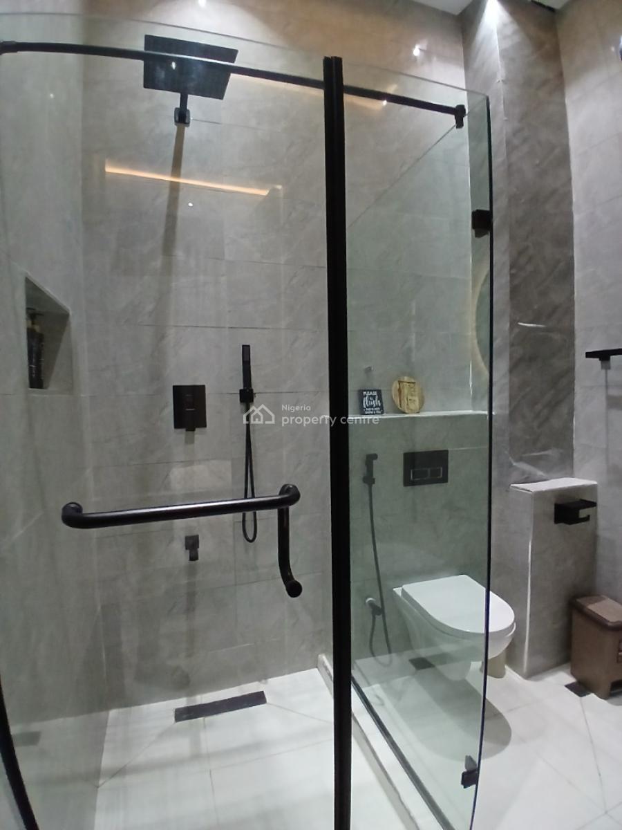 Tastefully Furnished and Fully Fitted and Serviced 2 Bedroom En-suite, Lekki Phase 1, Lekki, Lagos, Flat / Apartment for Rent