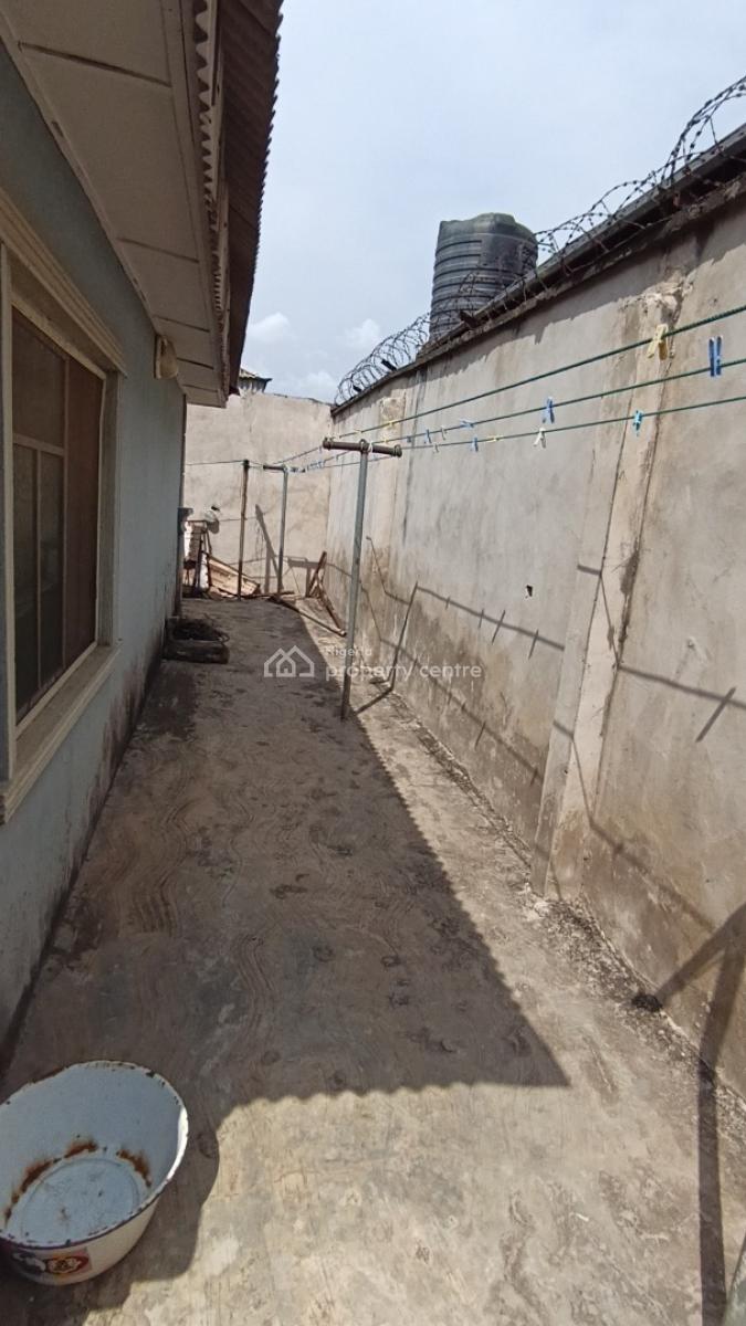 Clean Room and Parlor Self Contain All Tiles Floor Sitting Pop Ceiling, Itele Ogun State Close to Ayobo Lagos, Ado-odo/ota, Ogun, Mini Flat (room and Parlour) for Rent