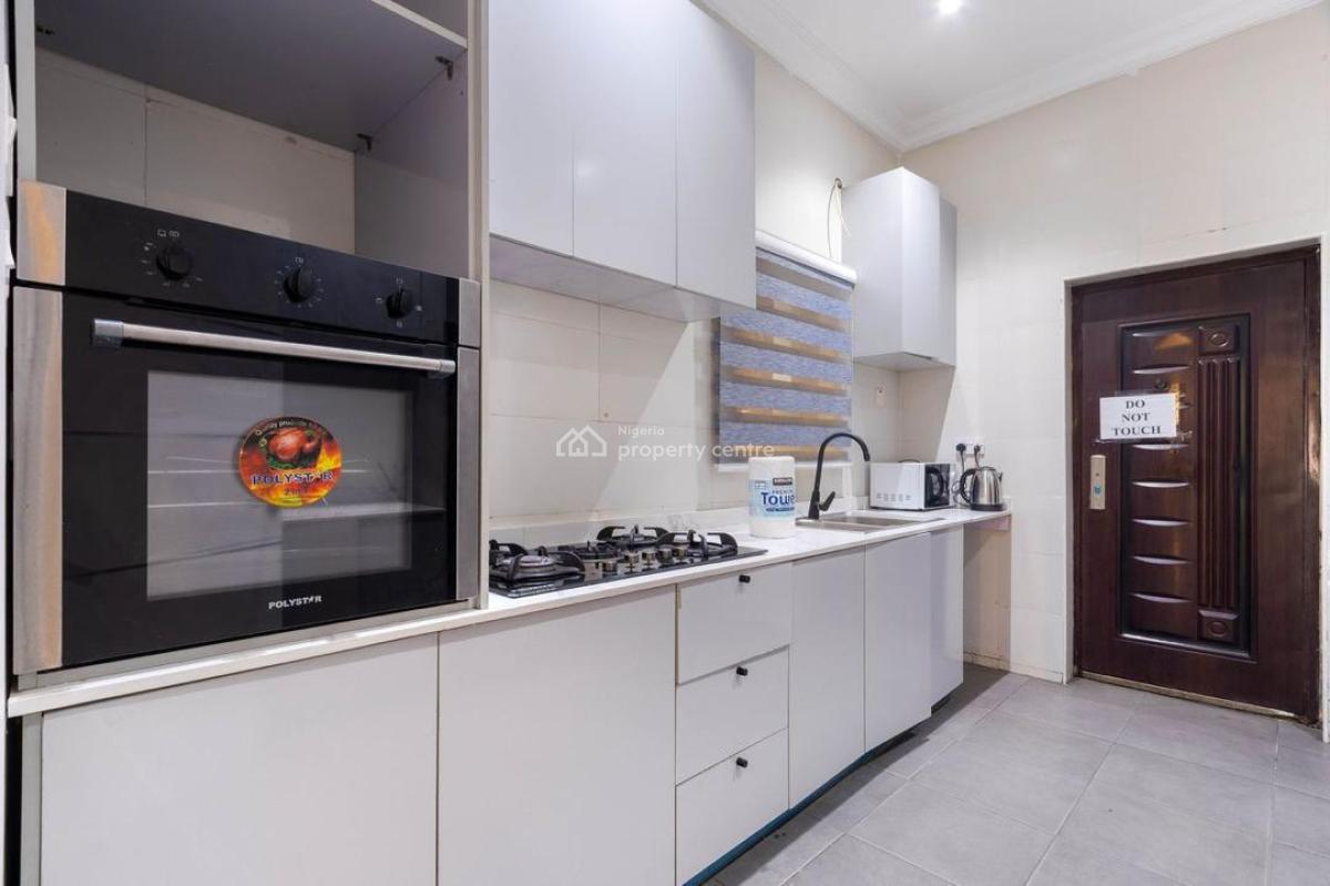 Luxury 3 Bedroom Apartment, Lekki Right, Maruwa., Lekki, Lagos, Flat / Apartment Short Let