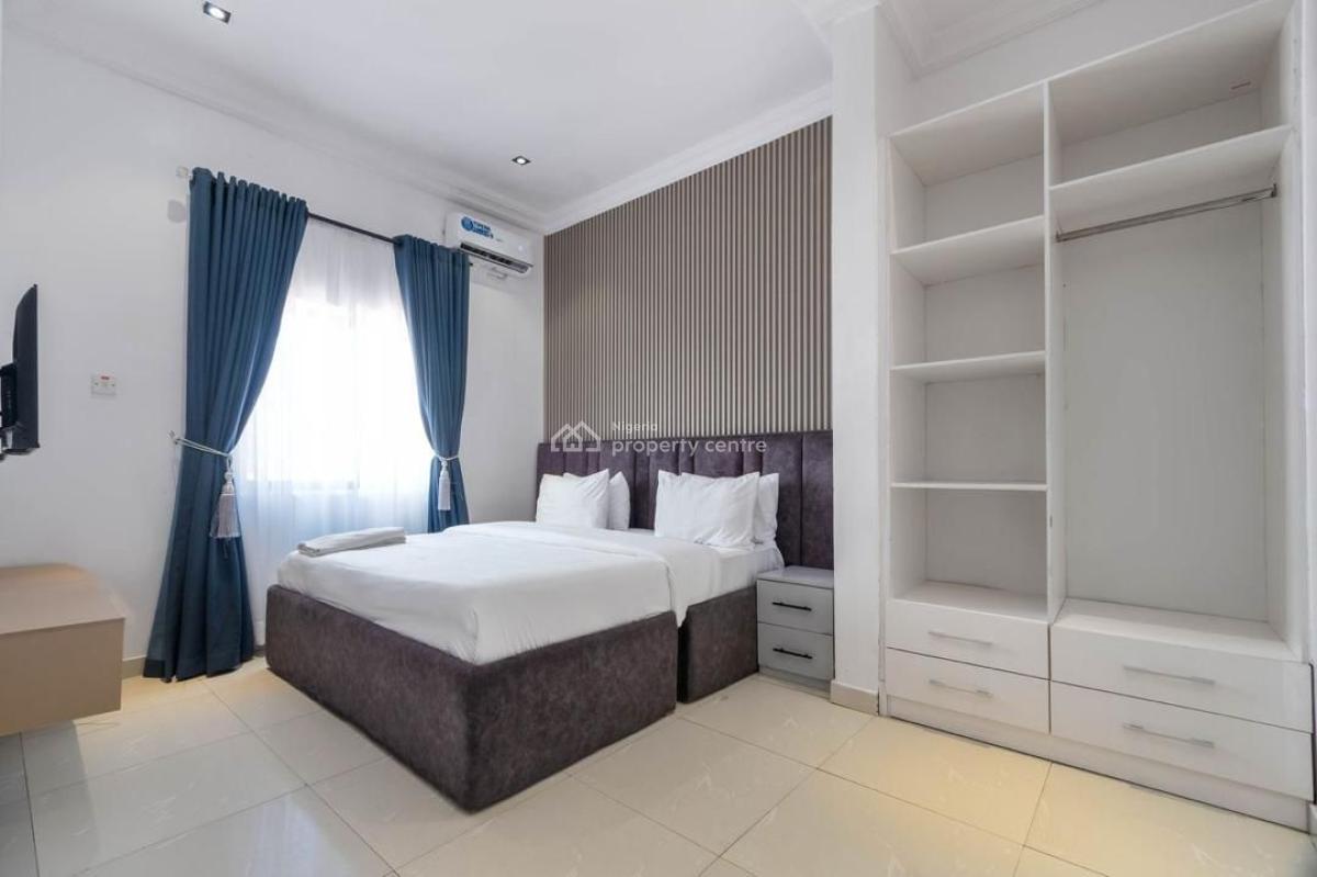 Luxury 3 Bedroom Apartment, Lekki Right, Maruwa., Lekki, Lagos, Flat / Apartment Short Let
