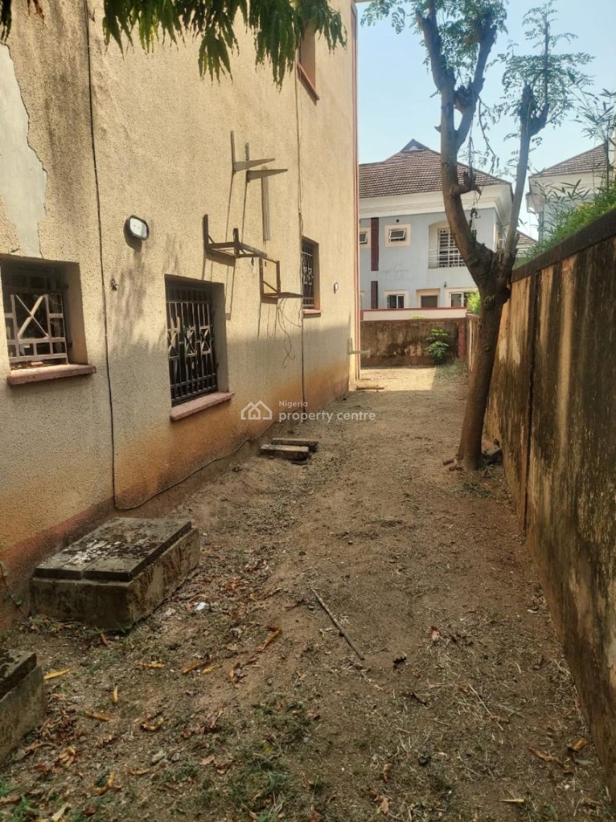 Fairly Used Specious 4bedrooms Stand Alone Duplex + 1room Bq, Off Gana Street, Maitama District, Abuja, Detached Duplex for Sale
