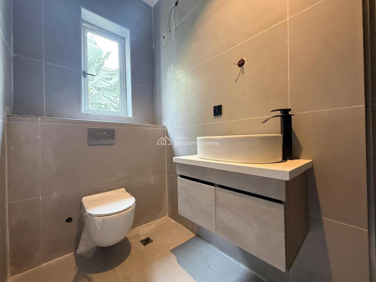 Fully Serviced 2 Bedroom Apartment, Lekki Phase 1, Lekki, Lagos, Flat / Apartment for Sale