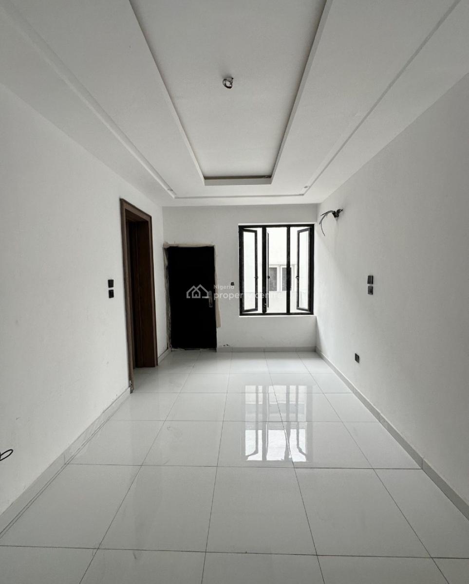 Lovely 3 Bedroom Apartment with Bq, Lekki Phase 1, Lekki Phase 1, Lekki, Lagos, Block of Flats for Sale