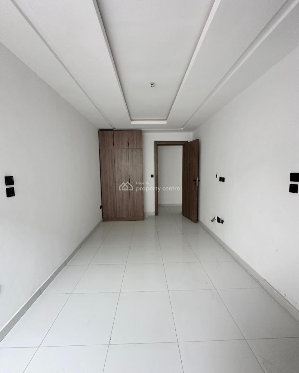 Lovely 3 Bedroom Apartment with Bq, Lekki Phase 1, Lekki Phase 1, Lekki, Lagos, Block of Flats for Sale