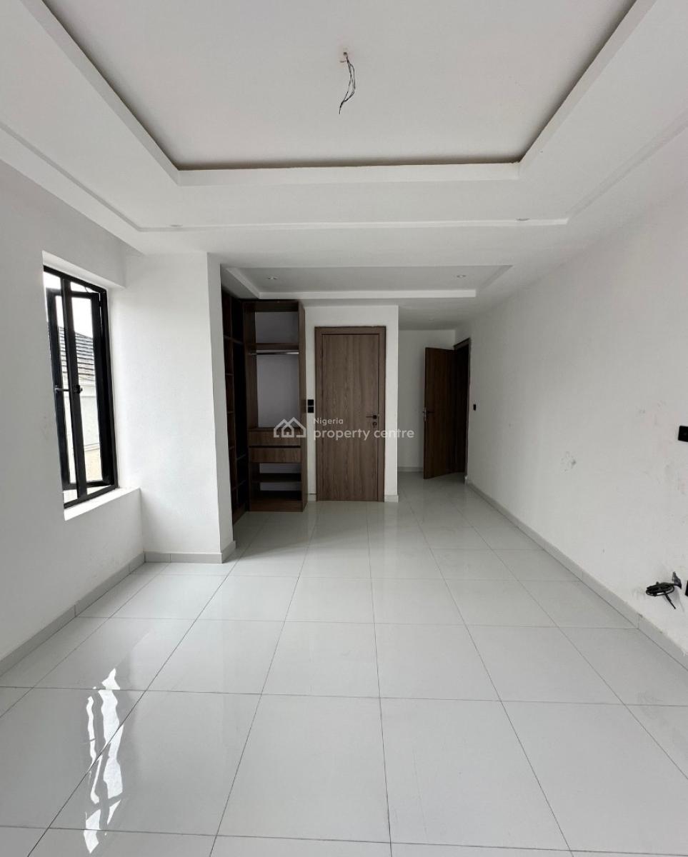 Lovely 3 Bedroom Apartment with Bq, Lekki Phase 1, Lekki Phase 1, Lekki, Lagos, Block of Flats for Sale
