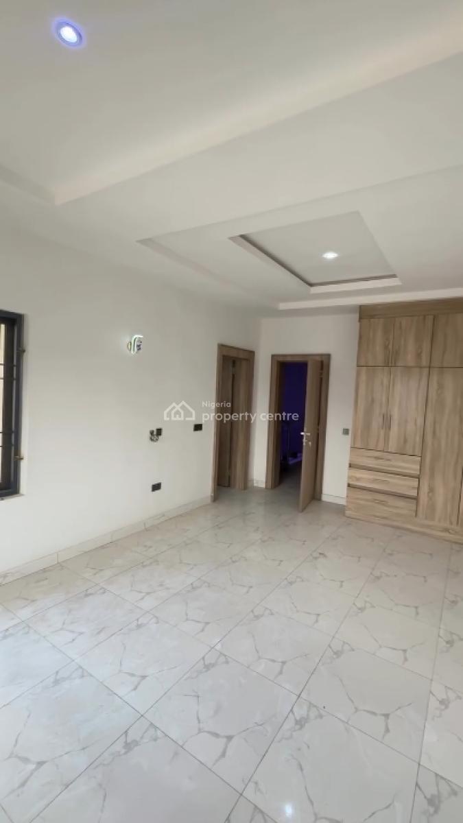4bedrooms Terrace Duplex with Bq, Tarred Road, Guzape District, Abuja, Terraced Duplex for Rent