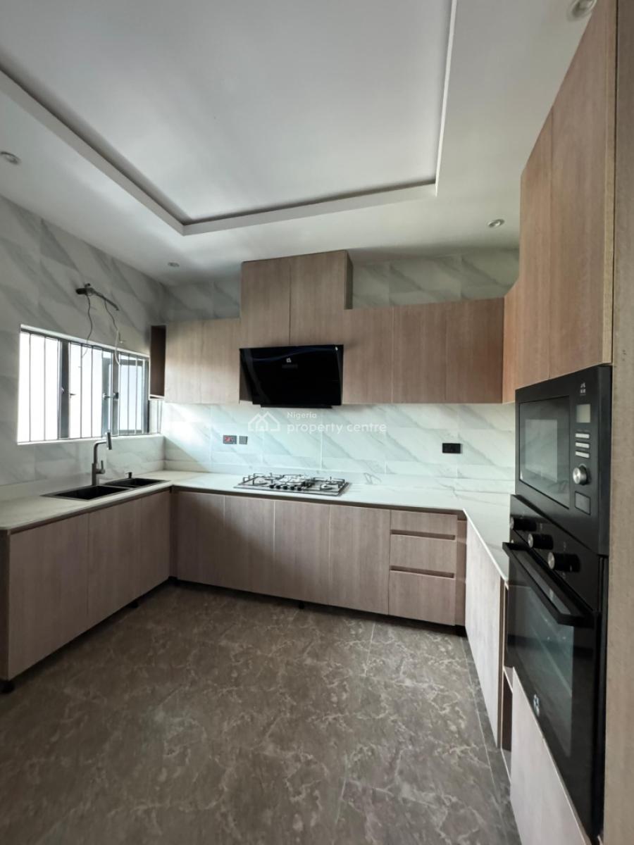 Stunning 4 Bedroom Terrace Duplex with Bq and Spacious Compound, Obanikoroo, Shomolu, Lagos, Terraced Duplex for Sale