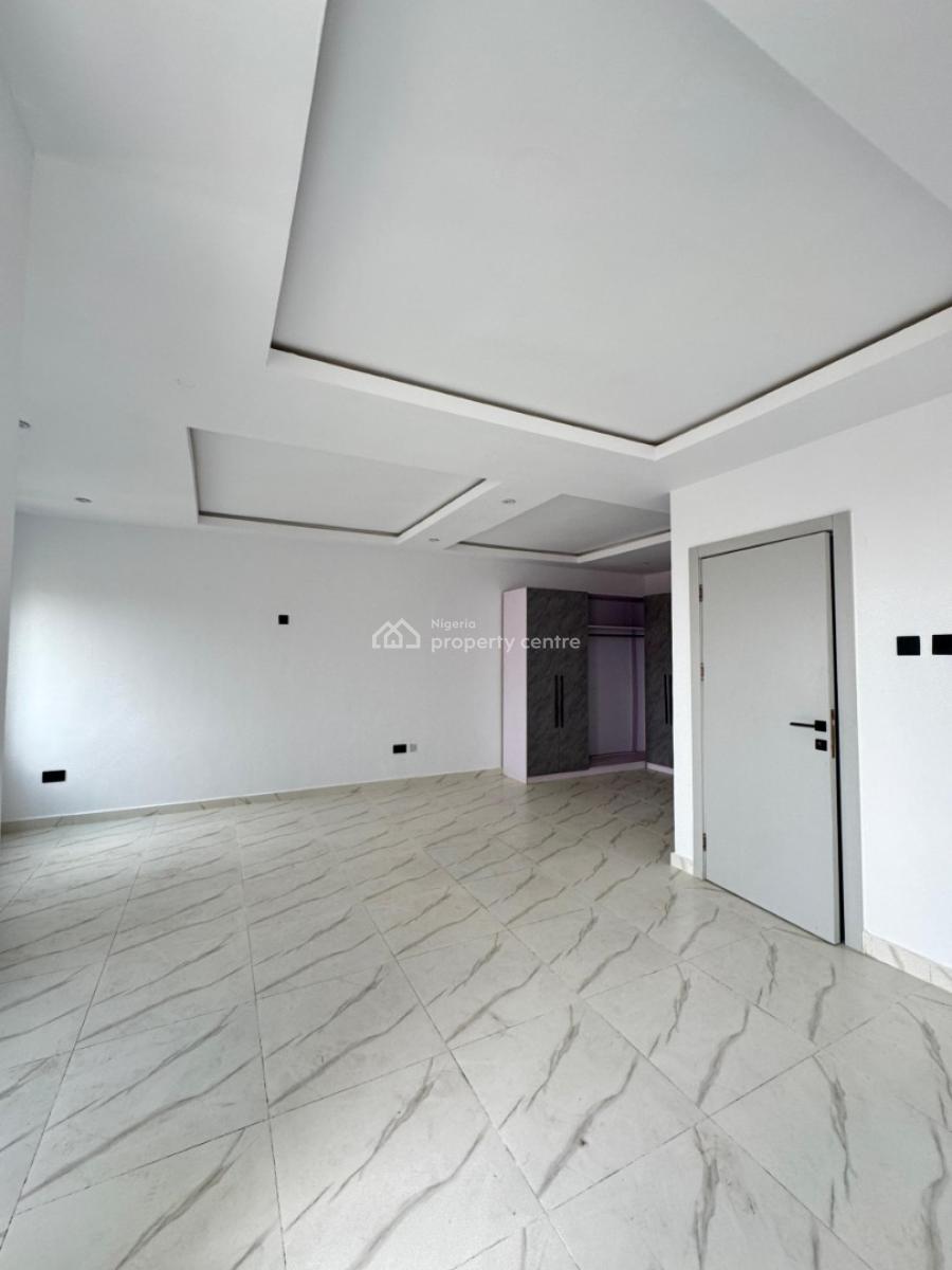 Stunning 4 Bedroom Terrace Duplex with Bq and Spacious Compound, Obanikoroo, Shomolu, Lagos, Terraced Duplex for Sale