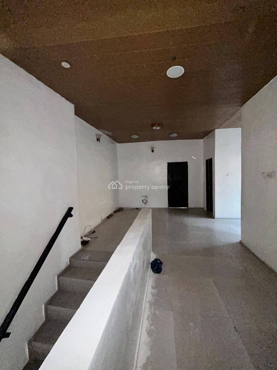 Fairly Used 3bedroom Flat, Self Staircase (just 2 People in Compound), Apollo Estate, Alapere, Ketu, Lagos, Flat / Apartment for Rent