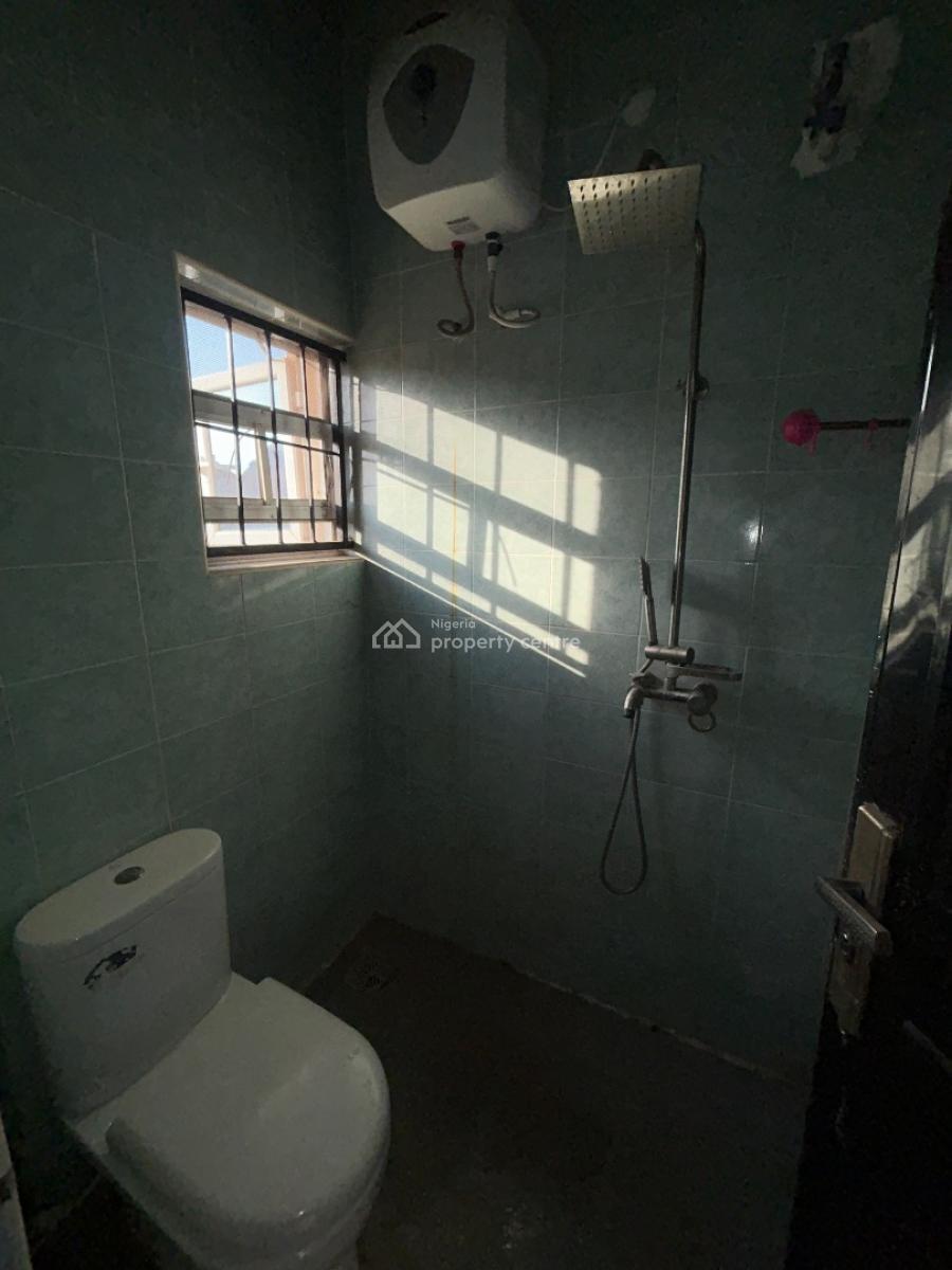 Fairly Used 3bedroom Flat, Self Staircase (just 2 People in Compound), Apollo Estate, Alapere, Ketu, Lagos, Flat / Apartment for Rent