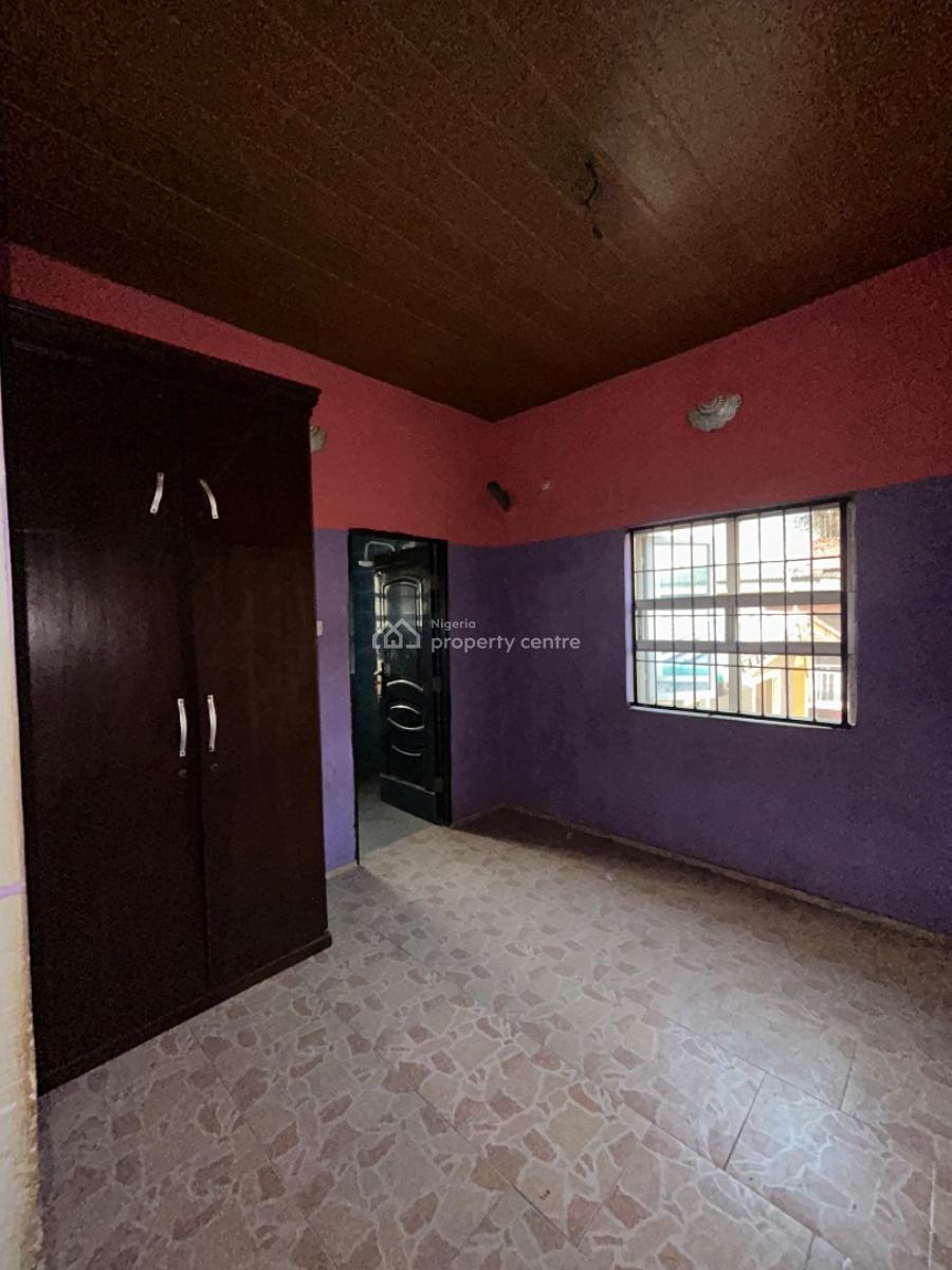 Fairly Used 3bedroom Flat, Self Staircase (just 2 People in Compound), Apollo Estate, Alapere, Ketu, Lagos, Flat / Apartment for Rent