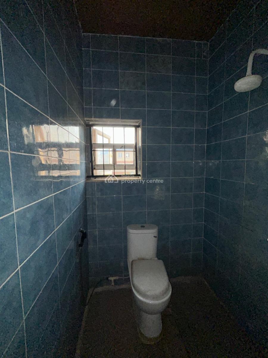 Fairly Used 3bedroom Flat, Self Staircase (just 2 People in Compound), Apollo Estate, Alapere, Ketu, Lagos, Flat / Apartment for Rent