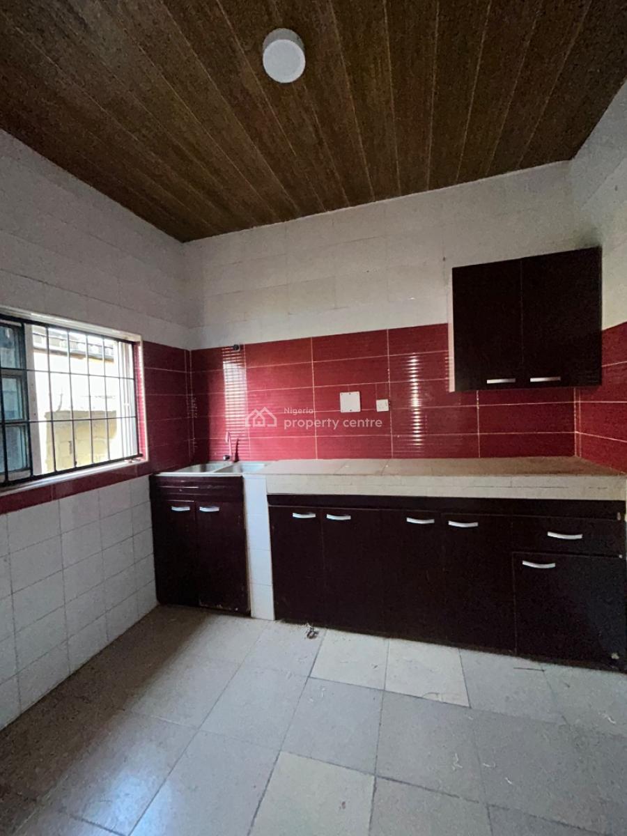 Fairly Used 3bedroom Flat, Self Staircase (just 2 People in Compound), Apollo Estate, Alapere, Ketu, Lagos, Flat / Apartment for Rent