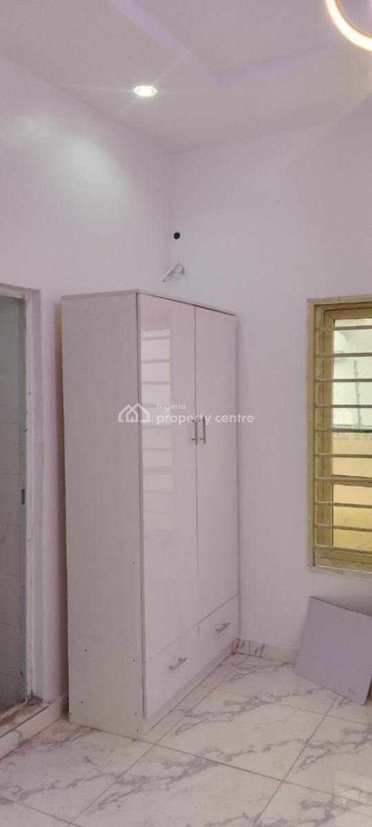 a Standard Room and Parlour, Chevron Drive, Bera Estate, Chevron, Lekki, Lagos, Mini Flat (room and Parlour) for Rent