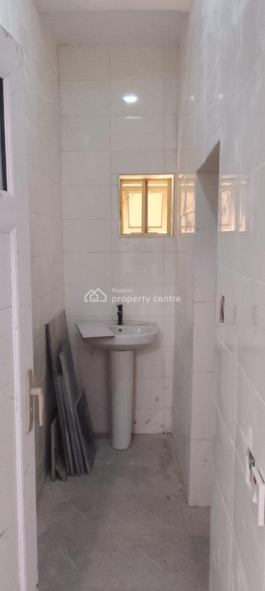 a Standard Room and Parlour, Chevron Drive, Bera Estate, Chevron, Lekki, Lagos, Mini Flat (room and Parlour) for Rent