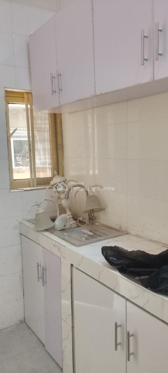 a Standard Room and Parlour, Chevron Drive, Bera Estate, Chevron, Lekki, Lagos, Mini Flat (room and Parlour) for Rent