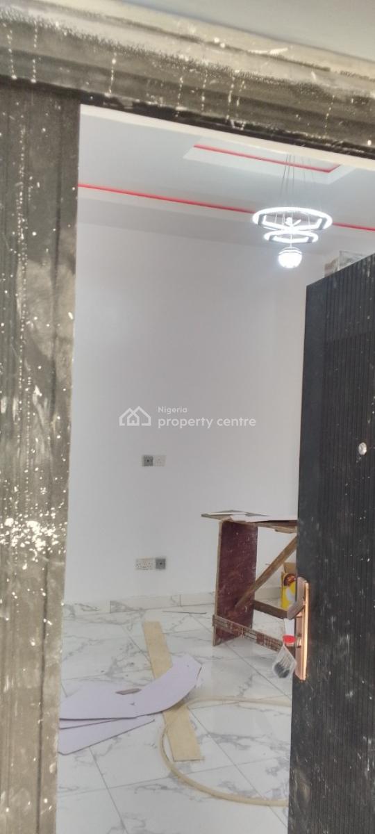 a Standard Room and Parlour, Chevron Drive, Bera Estate, Chevron, Lekki, Lagos, Mini Flat (room and Parlour) for Rent