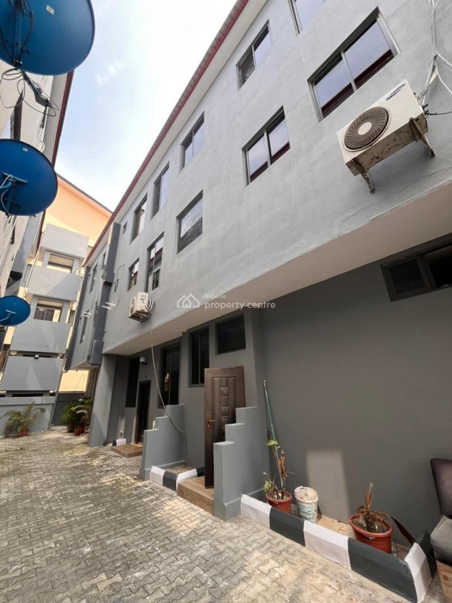 2 Bedroom Apartment, Lekki Phase 1, Lekki, Lagos, Flat / Apartment for Sale