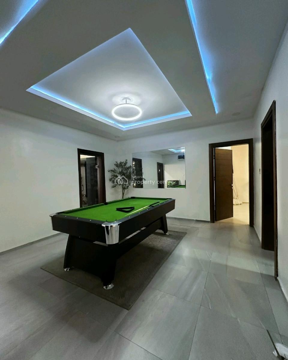 Fully Furnished 2 & 3 Bedroom Penthouse    Location: Banana, Banana Island, Ikoyi, Lagos, House for Rent