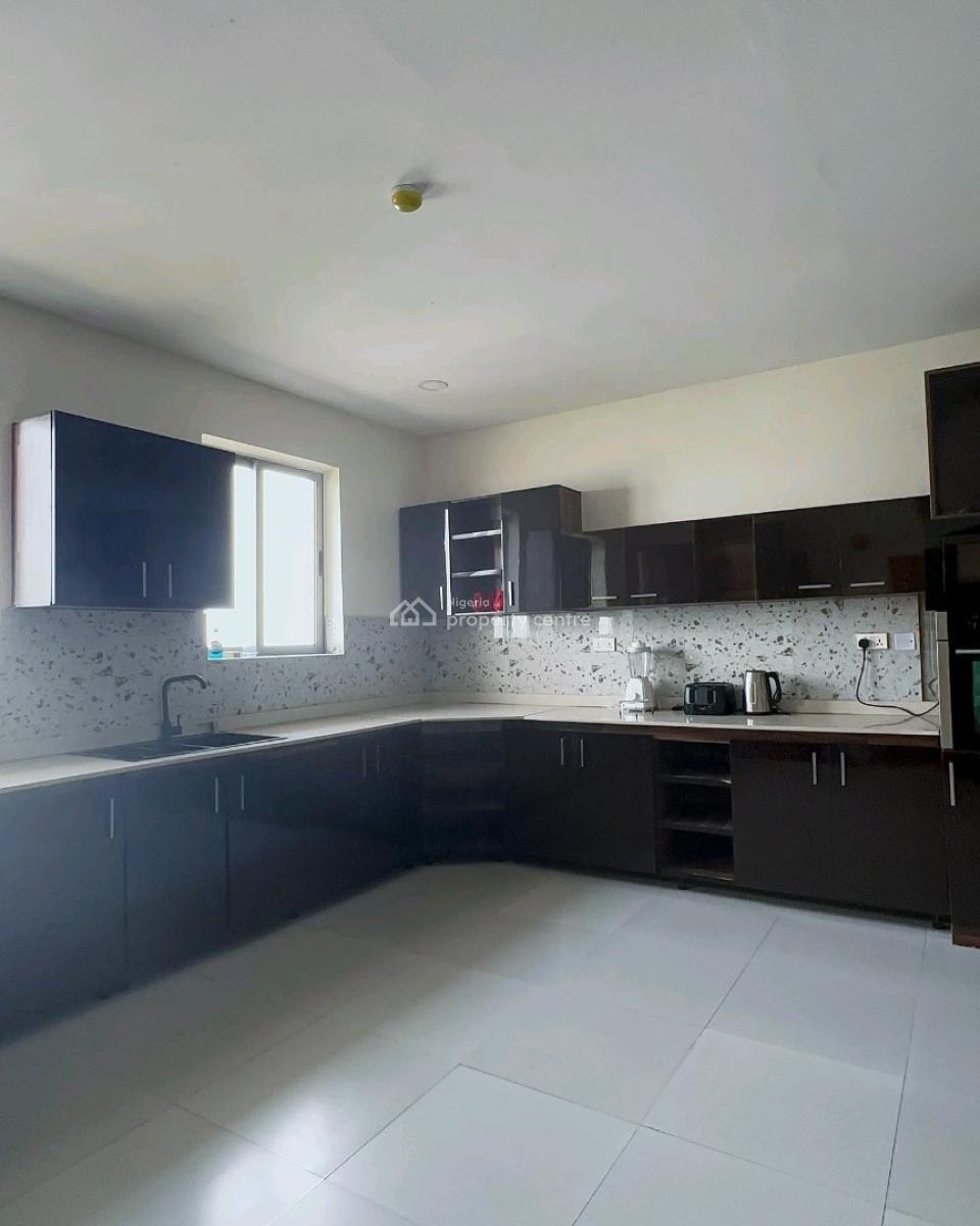 Fully Furnished 2 & 3 Bedroom Penthouse    Location: Banana, Banana Island, Ikoyi, Lagos, House for Rent