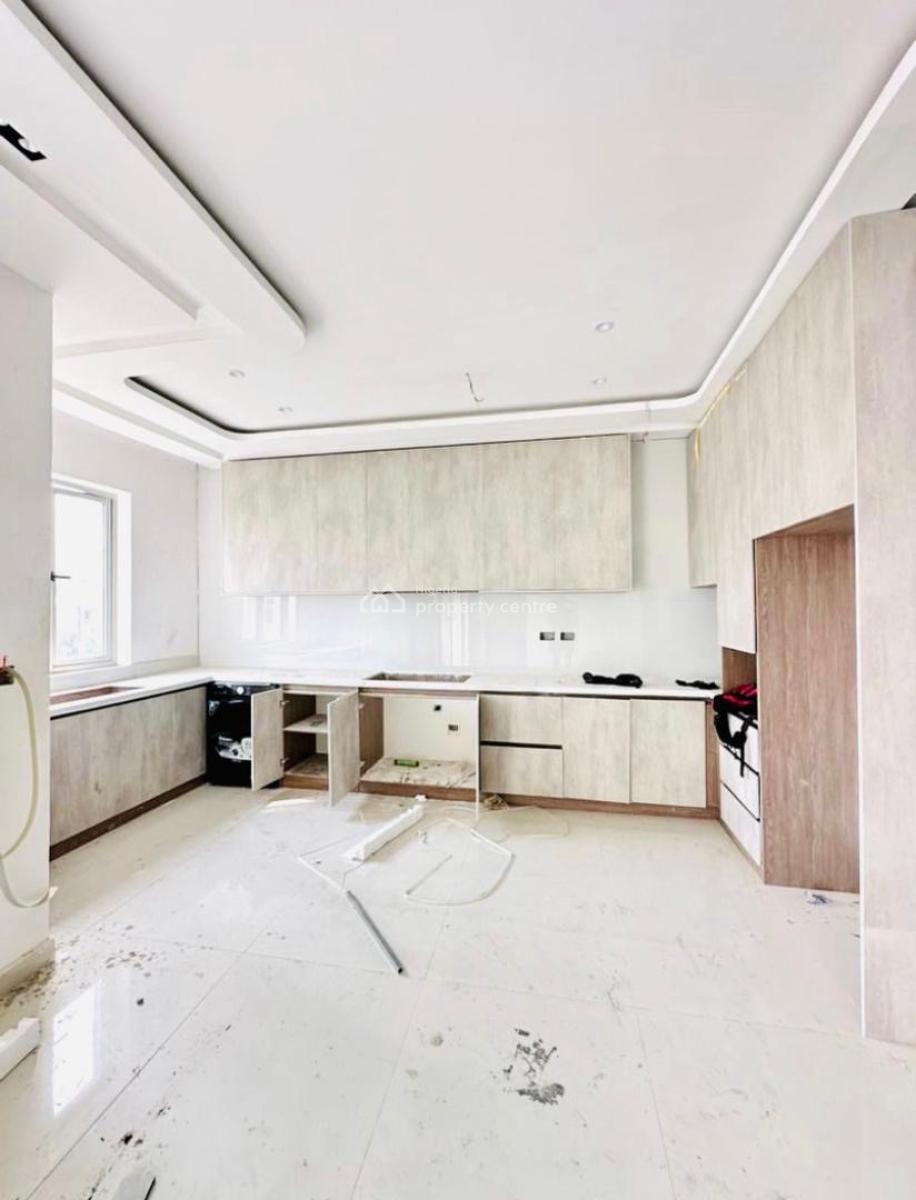 2 Bedroom Apartments with Swimming Pool and Gym, Lekki, Lekki Phase 1, Lekki, Lagos, Flat / Apartment for Rent