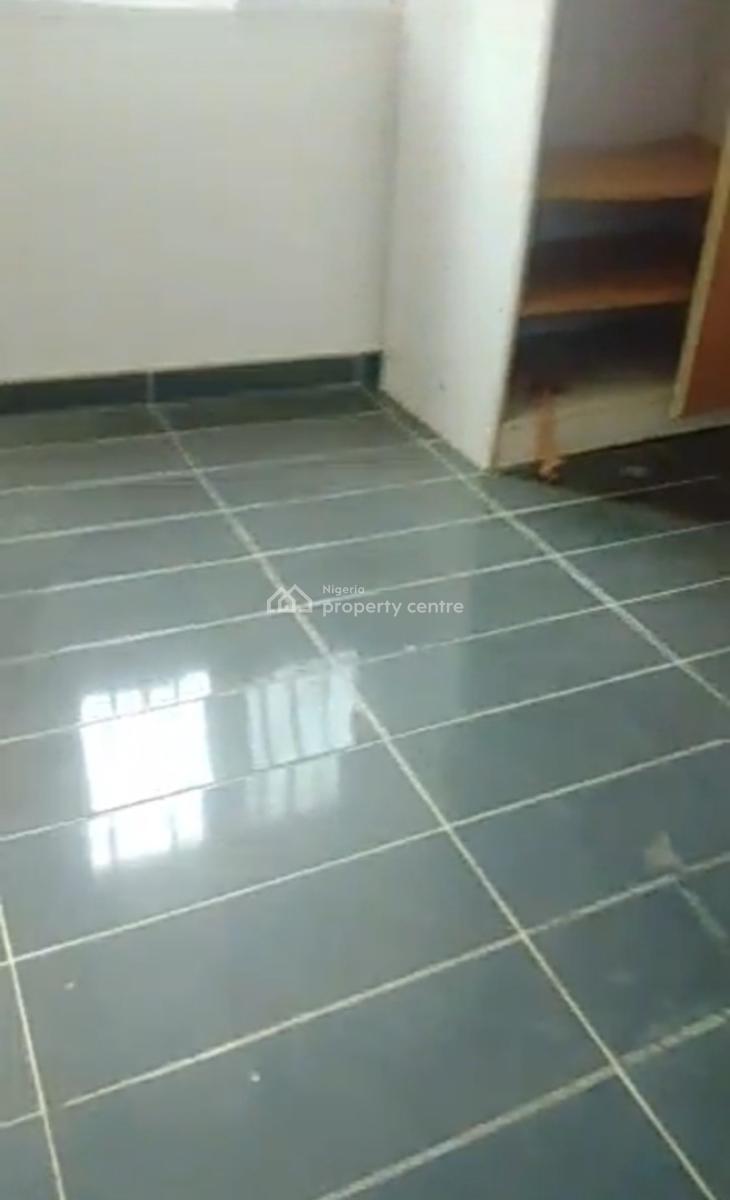 Large Spacious Room Selfcon Bq { Video}, Ikota Villa Estate, Ikota, Lekki, Lagos, Self Contain (single Rooms) for Rent
