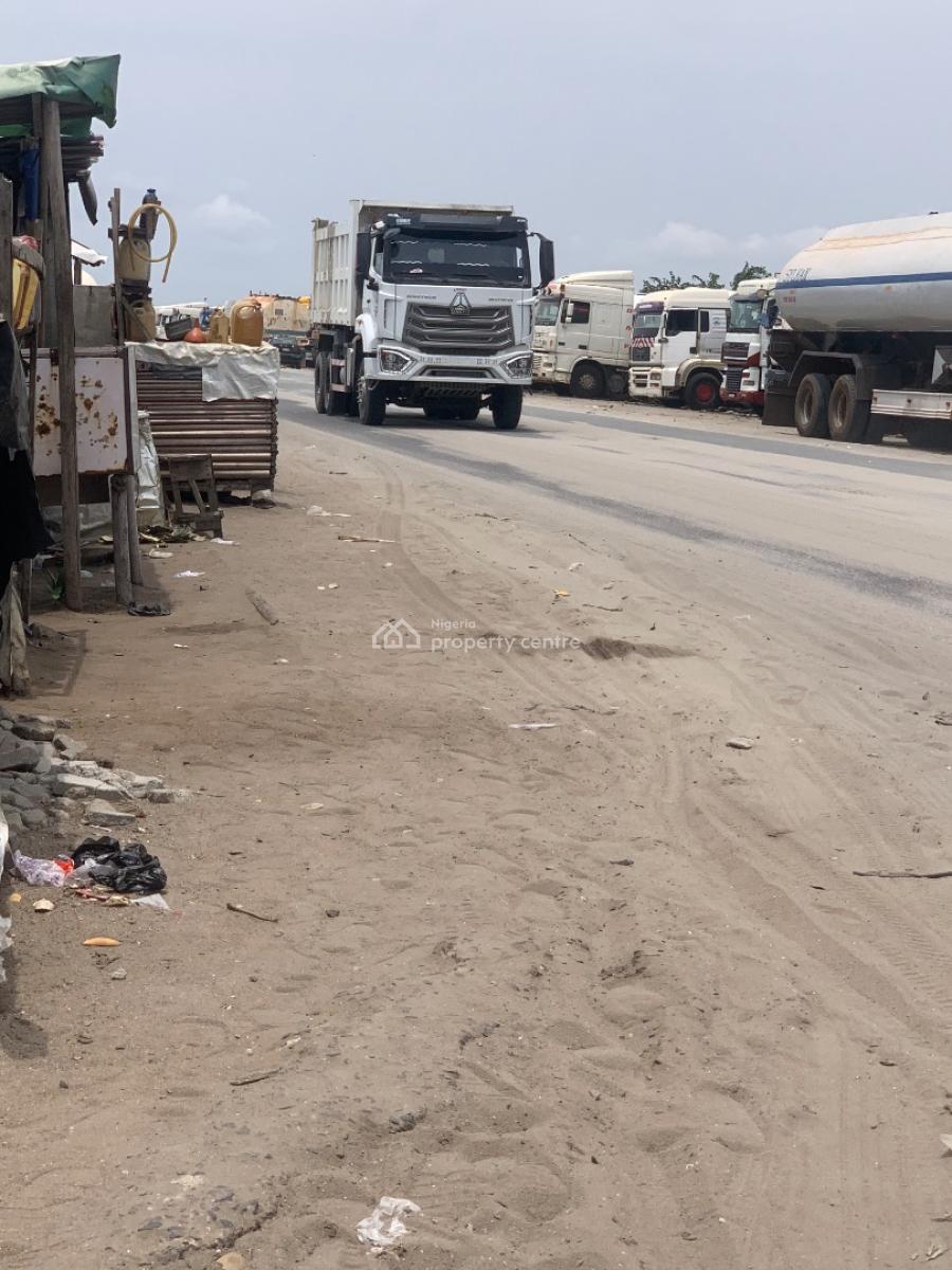 Land Facing Road, Dangote Refinery, Eleko, Ibeju Lekki, Lagos, Mixed-use Land for Sale
