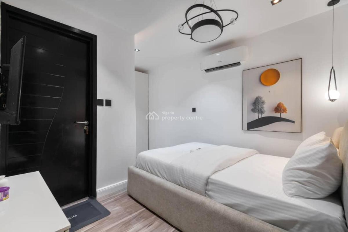 Luxury 2 Bedroom with Snooker Board, Lekki Phase 1, Lekki, Lagos, Flat / Apartment Short Let