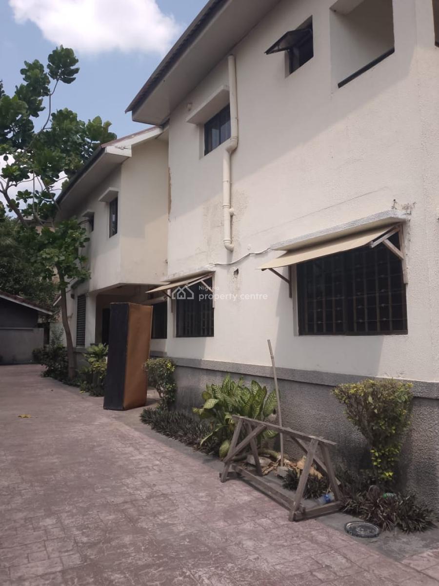 7 Bedroom Fully Detached House with 2 Rooms B.q, Ikeja Gra, Ikeja, Lagos, Detached Duplex for Rent