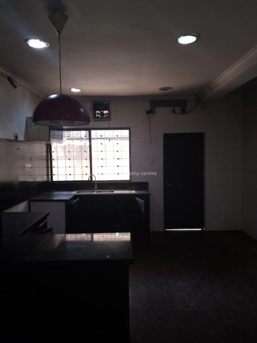 7 Bedroom Fully Detached House with 2 Rooms B.q, Ikeja Gra, Ikeja, Lagos, Detached Duplex for Rent