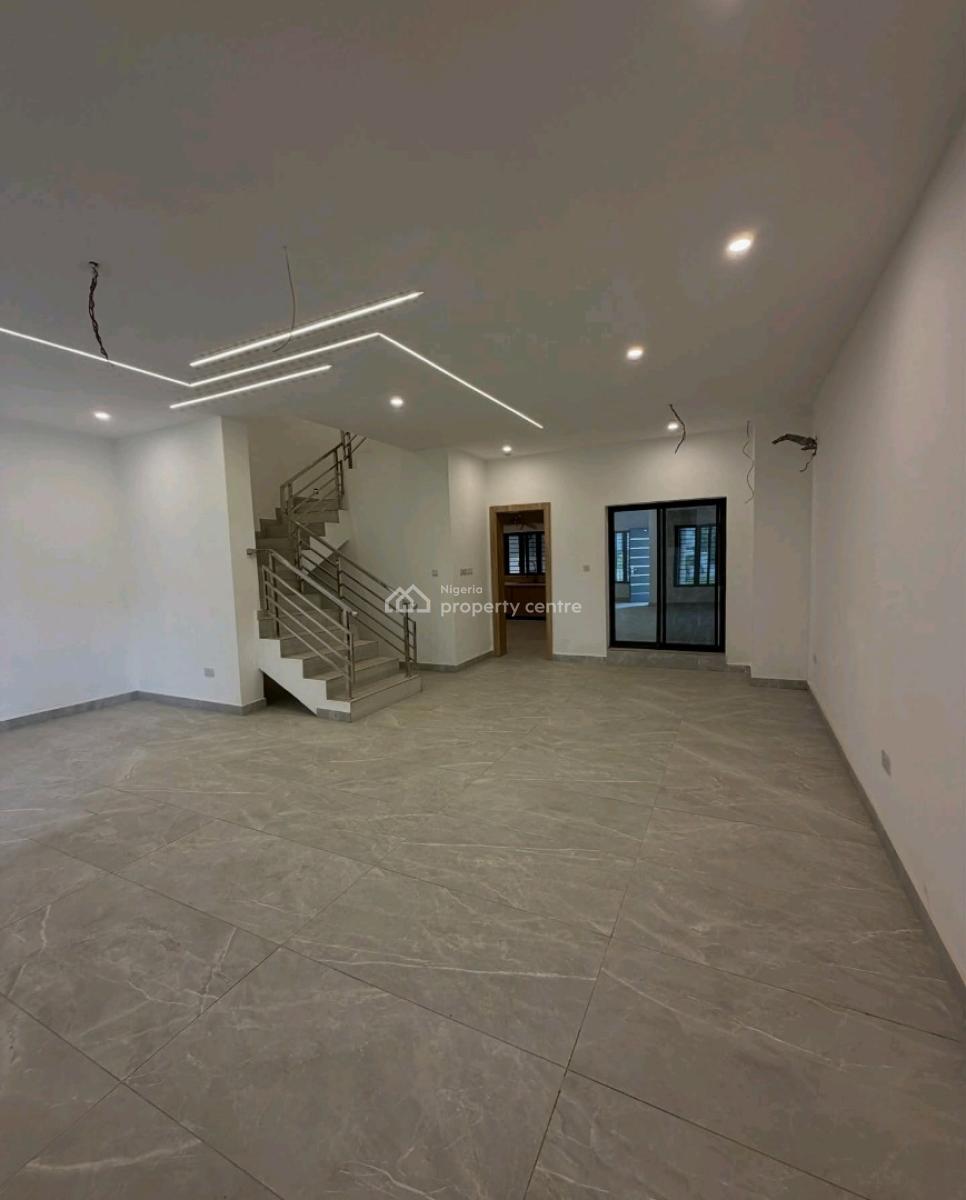 Youre Looking for a Spacious and Well-finished Home in One of Abujas, Life Camp, Abuja, House for Sale