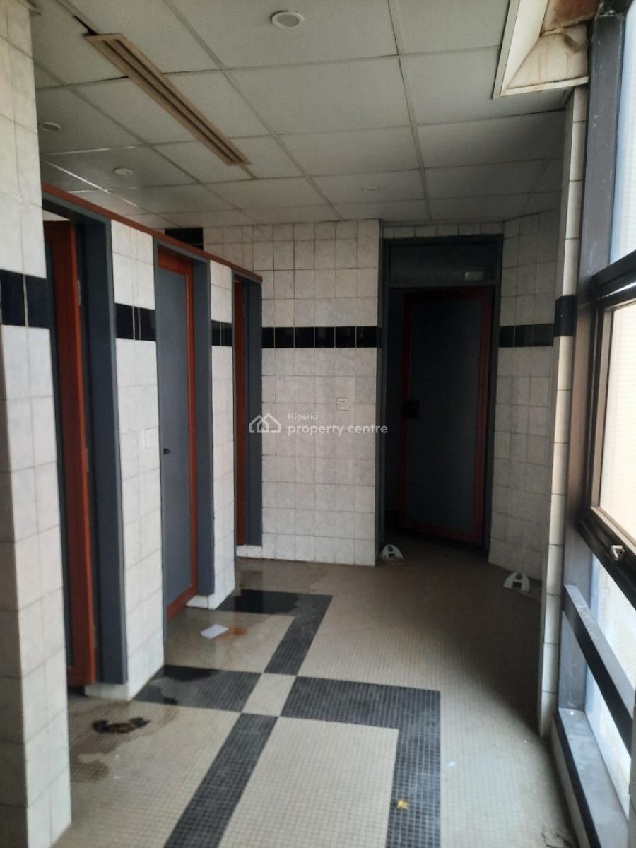 Approximately 350sqm Open Plan Offcie Space with Conveniences + Lift, Along Mobolaji Bank Anthony Way, Ikeja Gra, Ikeja, Lagos, Office Space for Rent