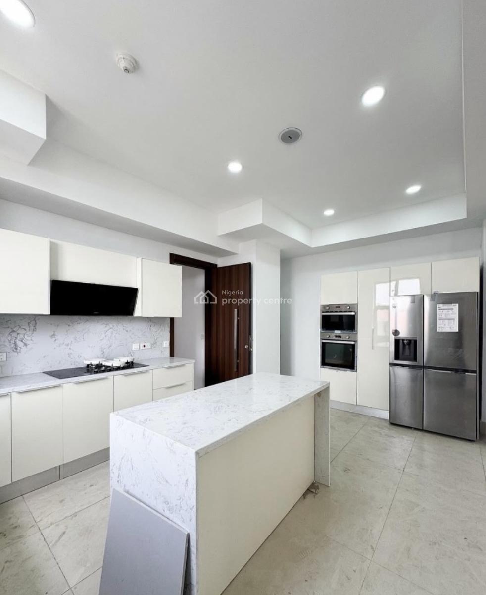 324/7 Power Supply 3 Bedroom En-suite Flat with Fully Fitted Kitchen/p, Lekki Phase 1, Lekki, Lagos, Flat / Apartment for Rent