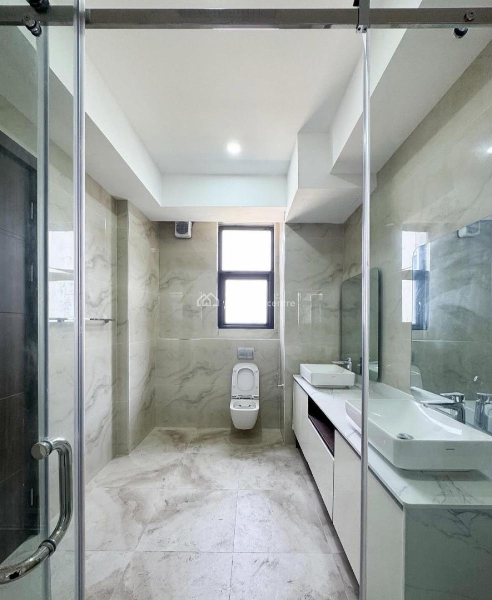 324/7 Power Supply 3 Bedroom En-suite Flat with Fully Fitted Kitchen/p, Lekki Phase 1, Lekki, Lagos, Flat / Apartment for Rent