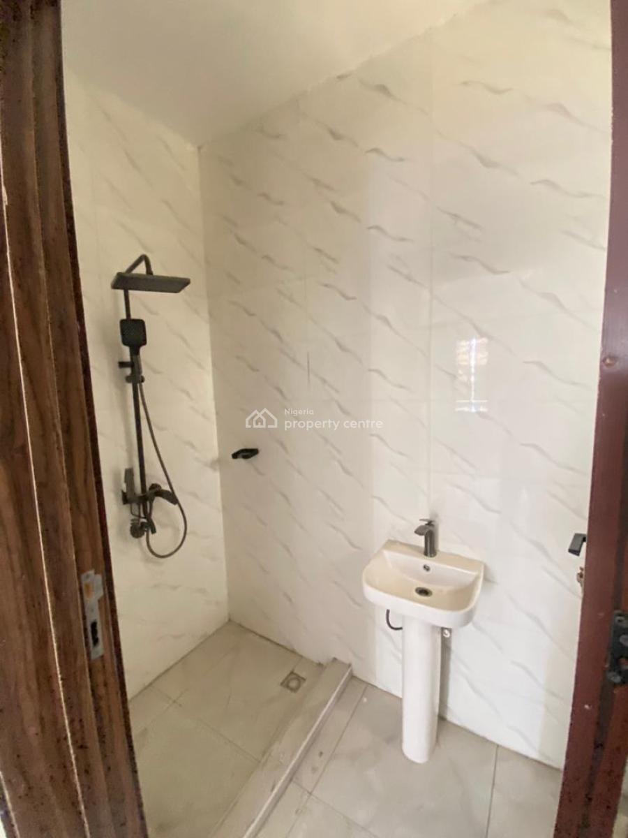 Spacious Newly Built 2 Bedroom Apartment Available, Lekki, Lagos, Flat / Apartment for Sale