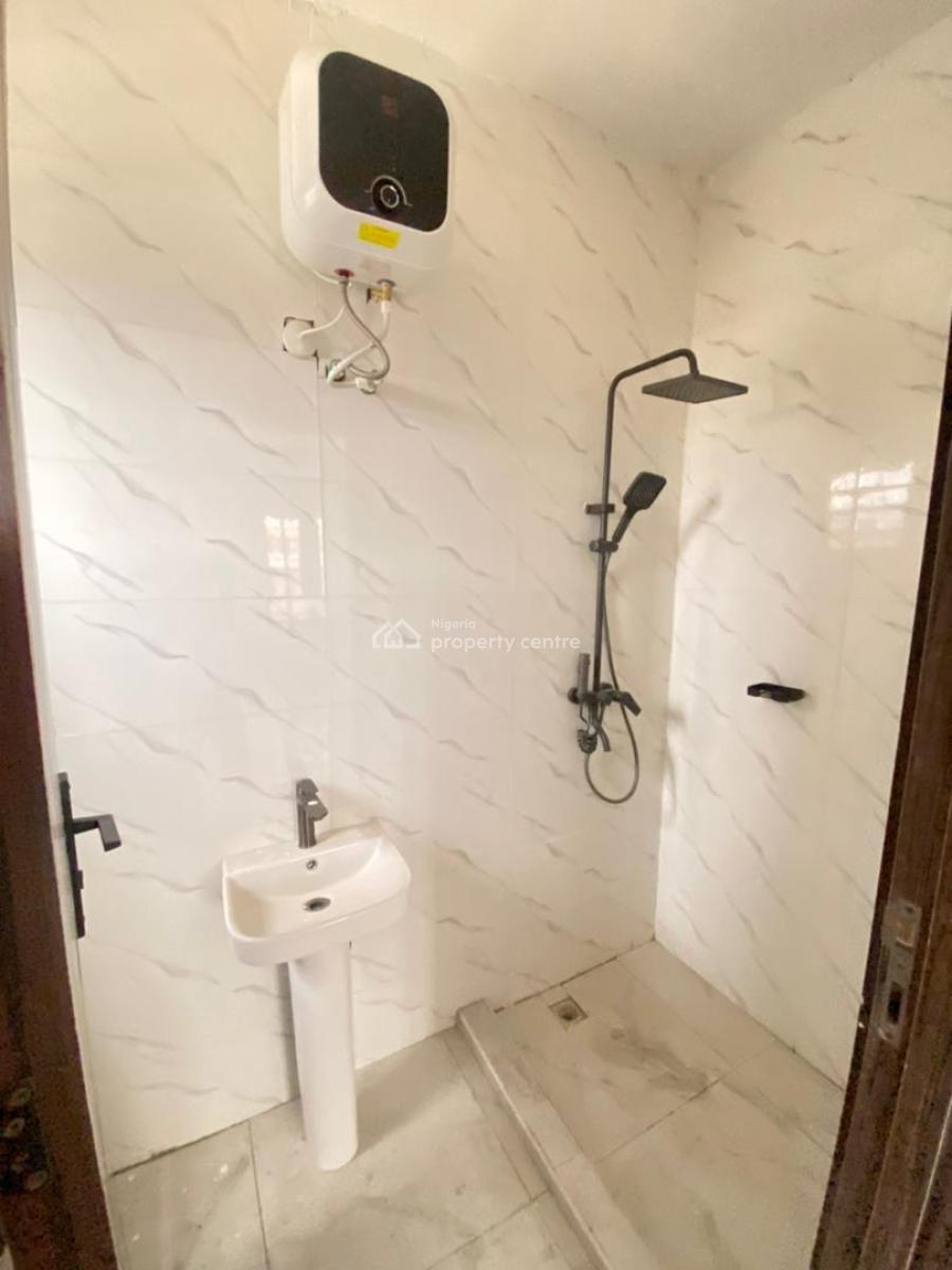 Spacious Newly Built 2 Bedroom Apartment Available, Lekki, Lagos, Flat / Apartment for Sale