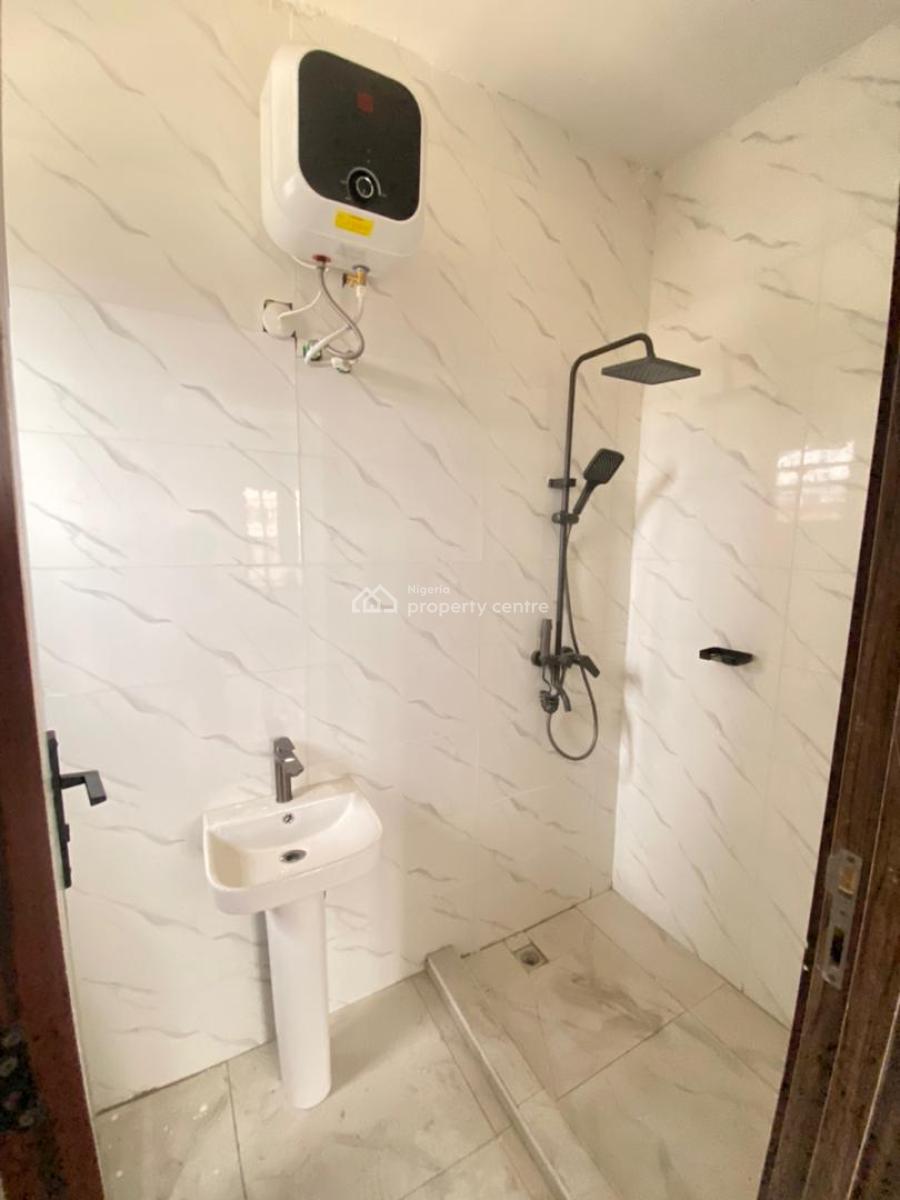 Spacious Newly Built 2 Bedroom Apartment Available, Lekki, Lagos, Flat / Apartment for Sale