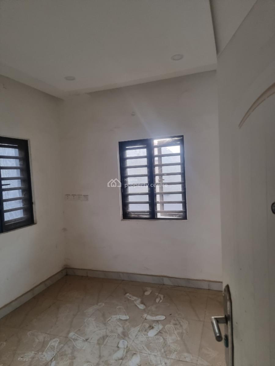 Solidly Built 5 Bedroom Detach Duplex, Estate Along Von Road, Lugbe District, Abuja, Detached Duplex for Sale