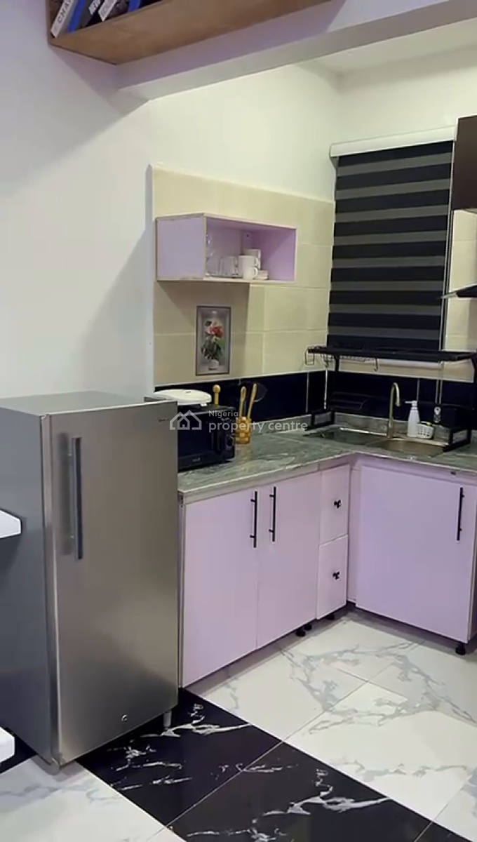 Nicely Furnished 2 Bedroom Apartment, Maryland, Lagos, Flat / Apartment Short Let